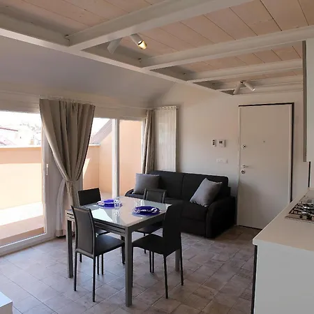 Residenza Nam 別荘 アラッシオ
